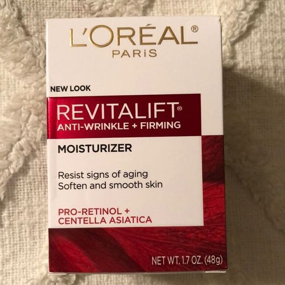 L’OREAL Revitalift Anti-Wrinkle + Firming Moisturizer - Picture 2 of 9